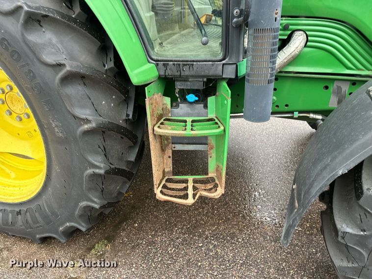 image for item EL0027 2009 John Deere 6230 MFWD tractor