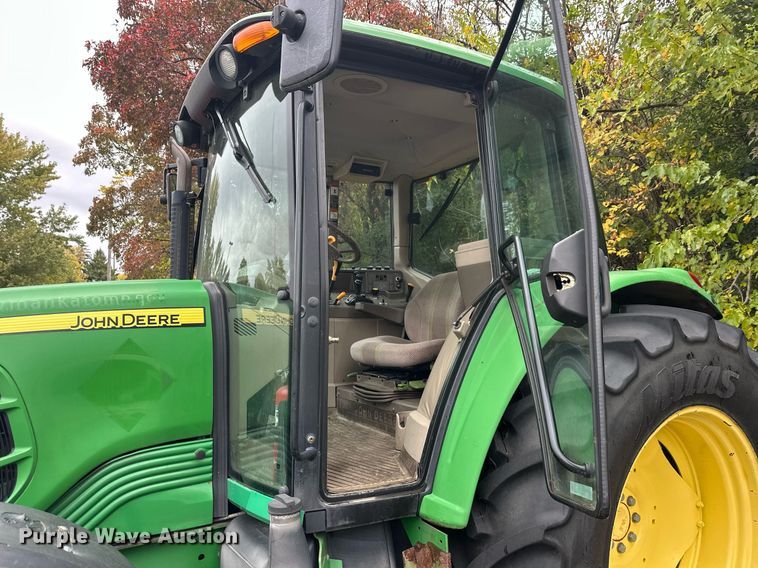 image for item EL0027 2009 John Deere 6230 MFWD tractor