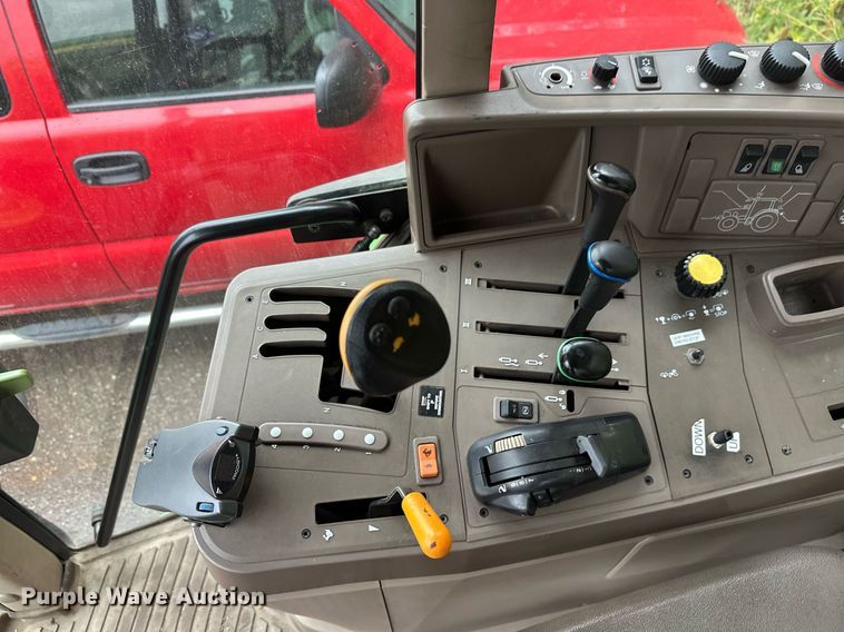 image for item EL0027 2009 John Deere 6230 MFWD tractor