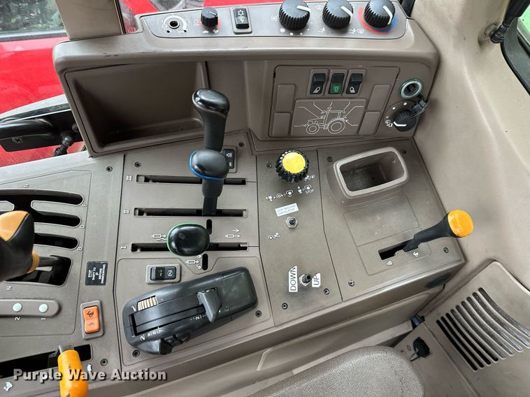 image for item EL0027 2009 John Deere 6230 MFWD tractor