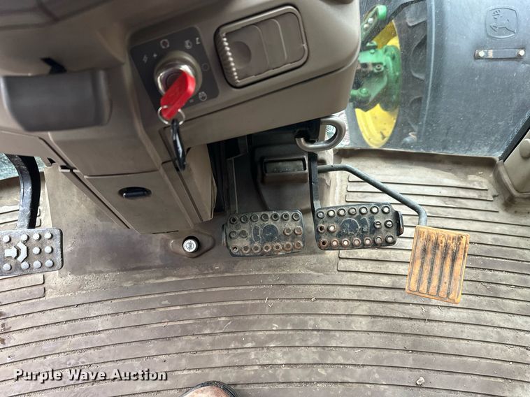 image for item EL0027 2009 John Deere 6230 MFWD tractor