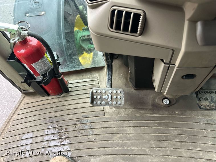 image for item EL0027 2009 John Deere 6230 MFWD tractor