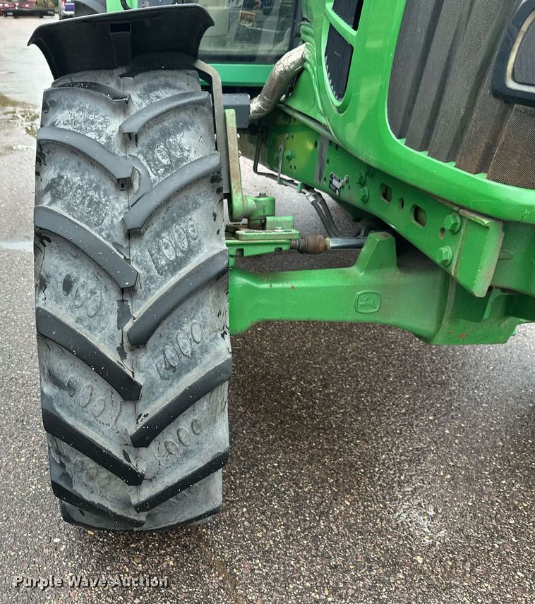 image for item EL0027 2009 John Deere 6230 MFWD tractor