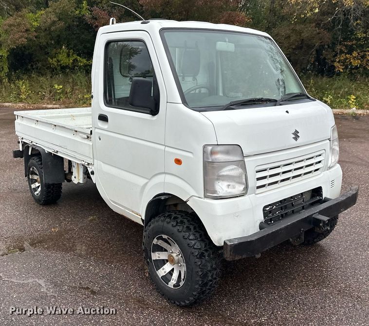 image for item EL0028 Suzuki mini truck