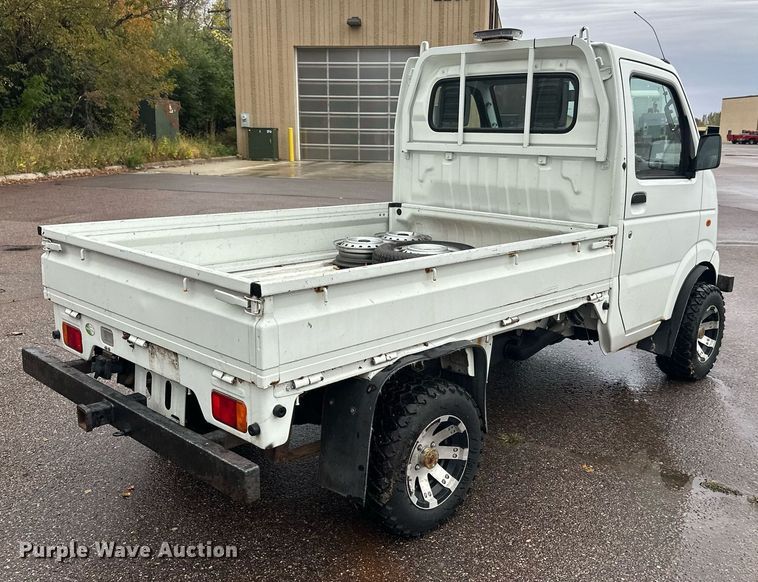 image for item EL0028 Suzuki mini truck