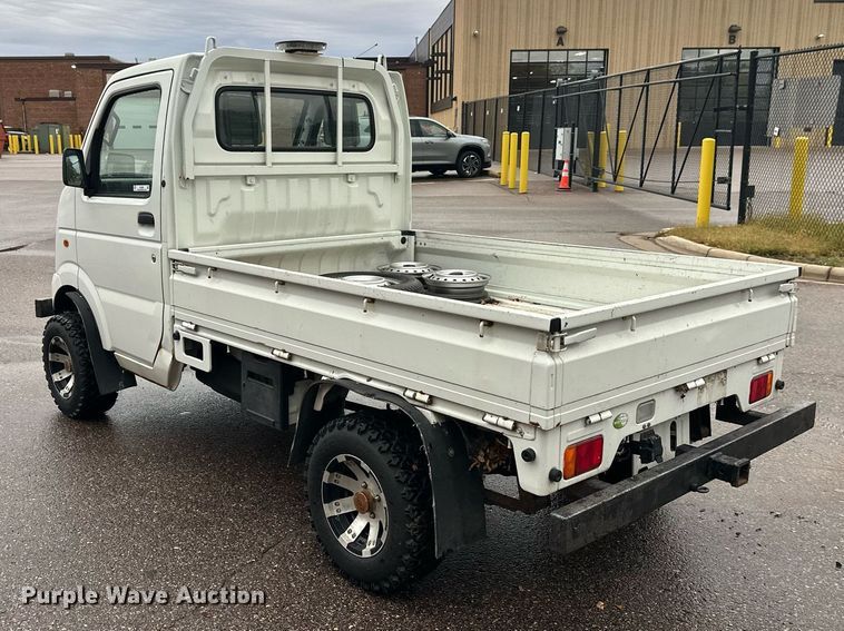 image for item EL0028 Suzuki mini truck