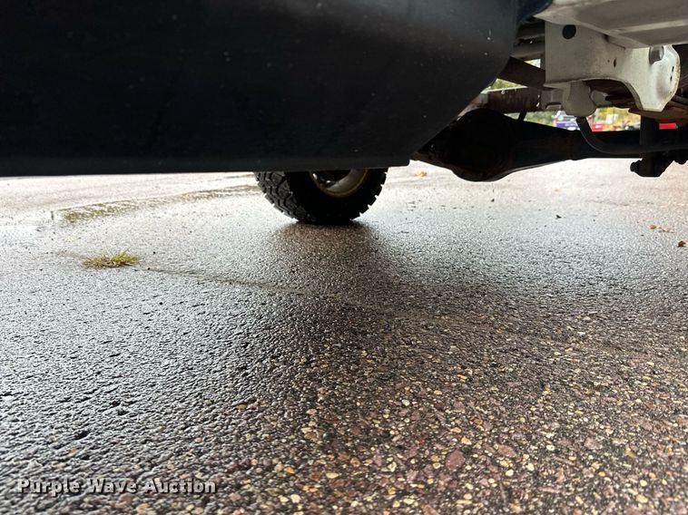 image for item EL0028 Suzuki mini truck