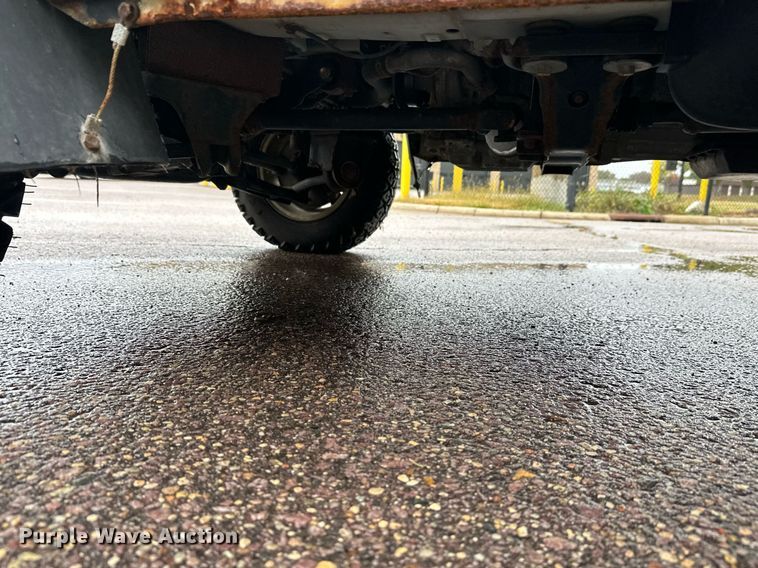 image for item EL0028 Suzuki mini truck