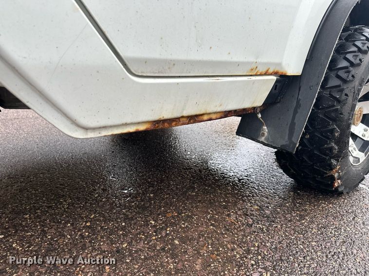 image for item EL0028 Suzuki mini truck