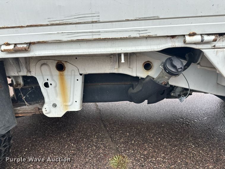 image for item EL0028 Suzuki mini truck