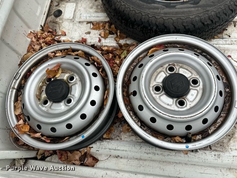 image for item EL0028 Suzuki mini truck