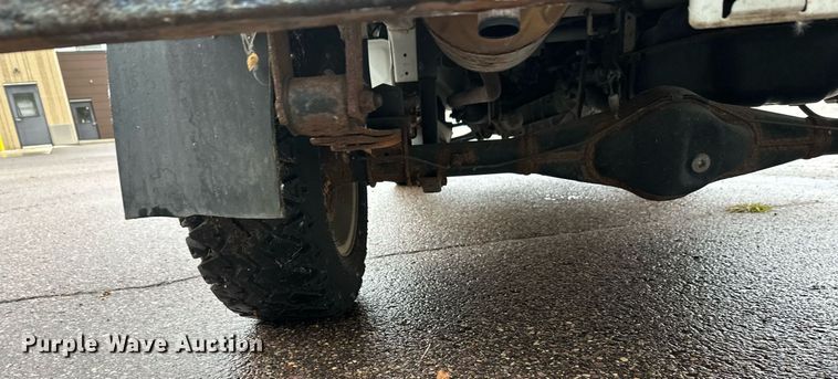 image for item EL0028 Suzuki mini truck