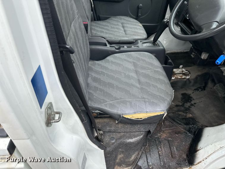 image for item EL0028 Suzuki mini truck