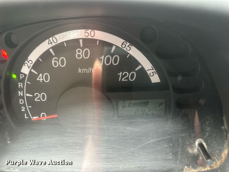 image for item EL0028 Suzuki mini truck