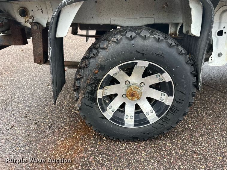 image for item EL0028 Suzuki mini truck