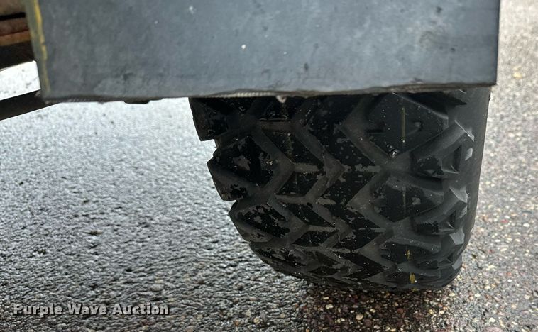 image for item EL0028 Suzuki mini truck