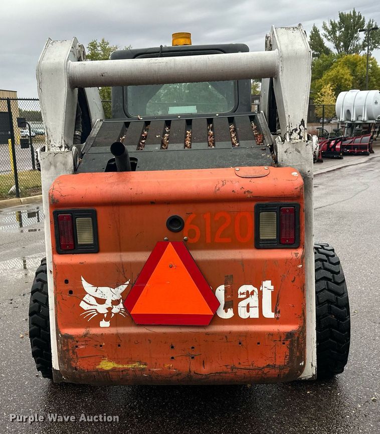 image for item EL0029 2004 Bobcat S250 skid steer loader