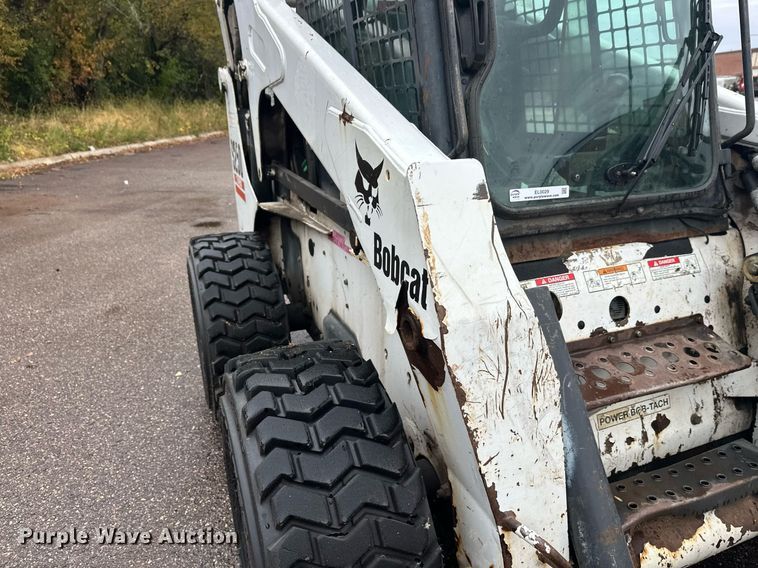 image for item EL0029 2004 Bobcat S250 skid steer loader