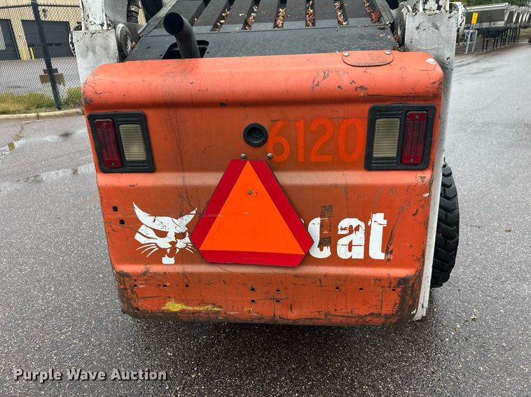 image for item EL0029 2004 Bobcat S250 skid steer loader