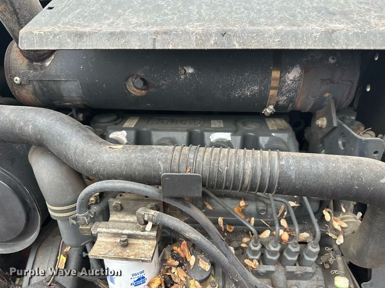 image for item EL0029 2004 Bobcat S250 skid steer loader