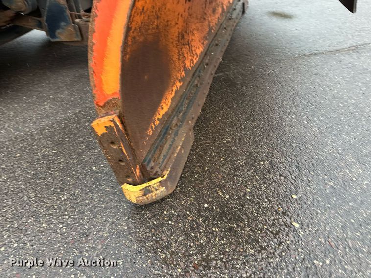 image for item EL0030 2010 International 7400 hook lift truck