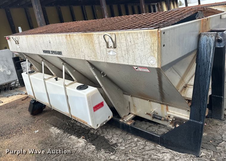 image for item EL0030 2010 International 7400 hook lift truck