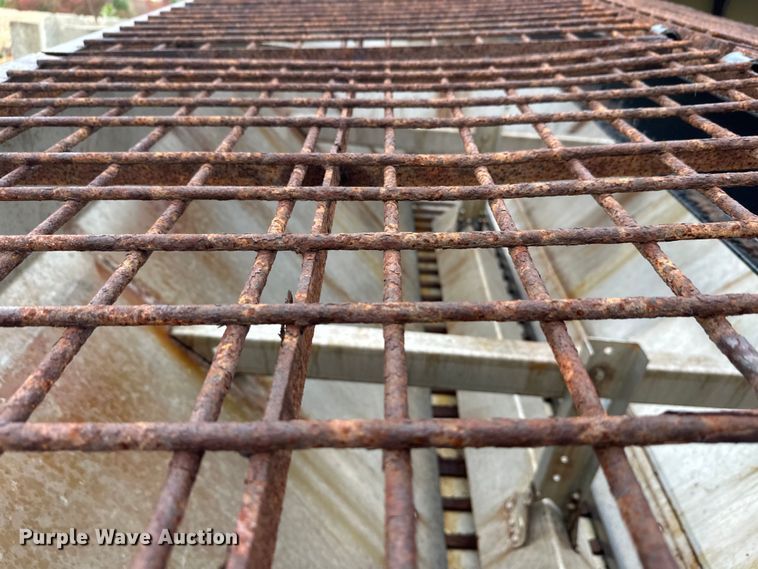 image for item EL0030 2010 International 7400 hook lift truck