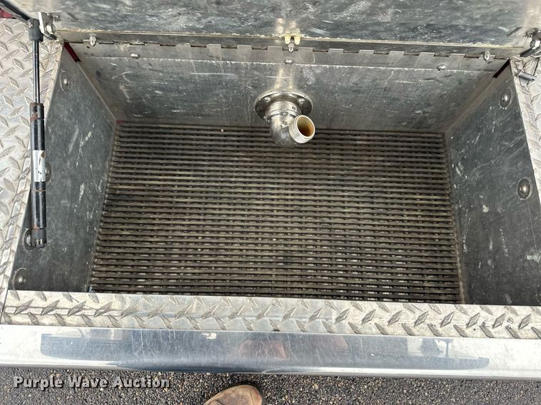 image for item EL0031 2005 Pierce Dash aerial platform fire truck