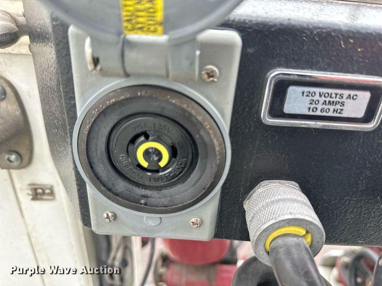 image for item EL0031 2005 Pierce Dash aerial platform fire truck