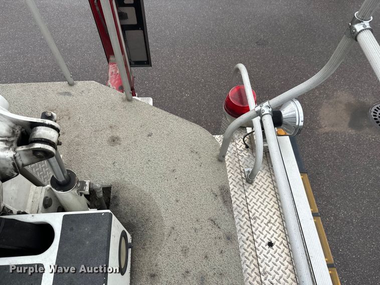 image for item EL0031 2005 Pierce Dash aerial platform fire truck