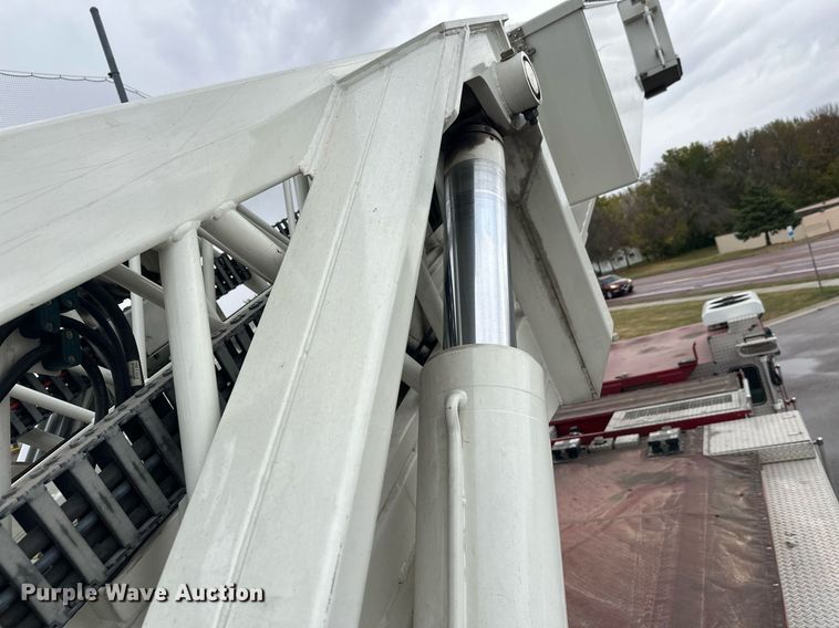 image for item EL0031 2005 Pierce Dash aerial platform fire truck