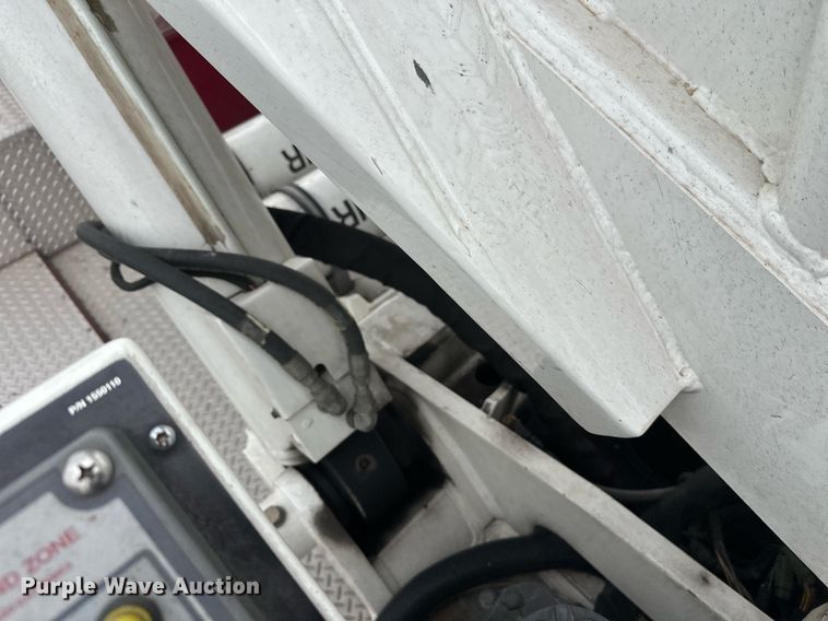 image for item EL0031 2005 Pierce Dash aerial platform fire truck