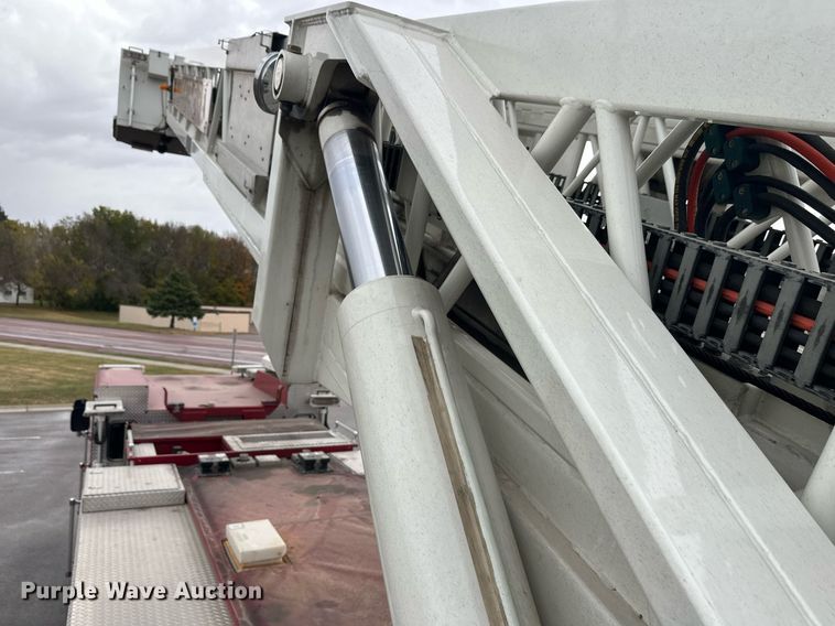 image for item EL0031 2005 Pierce Dash aerial platform fire truck