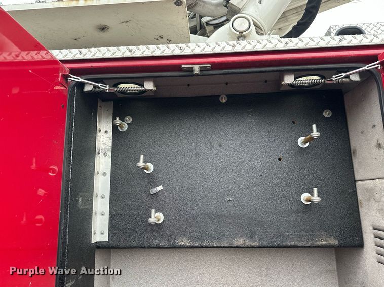 image for item EL0031 2005 Pierce Dash aerial platform fire truck