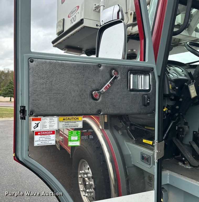 image for item EL0031 2005 Pierce Dash aerial platform fire truck