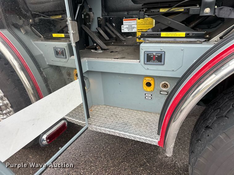 image for item EL0031 2005 Pierce Dash aerial platform fire truck