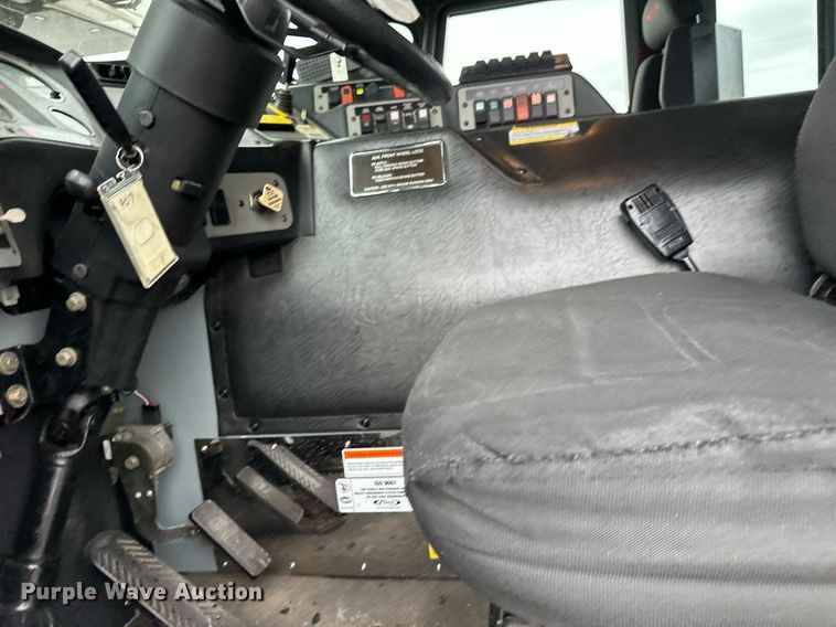 image for item EL0031 2005 Pierce Dash aerial platform fire truck