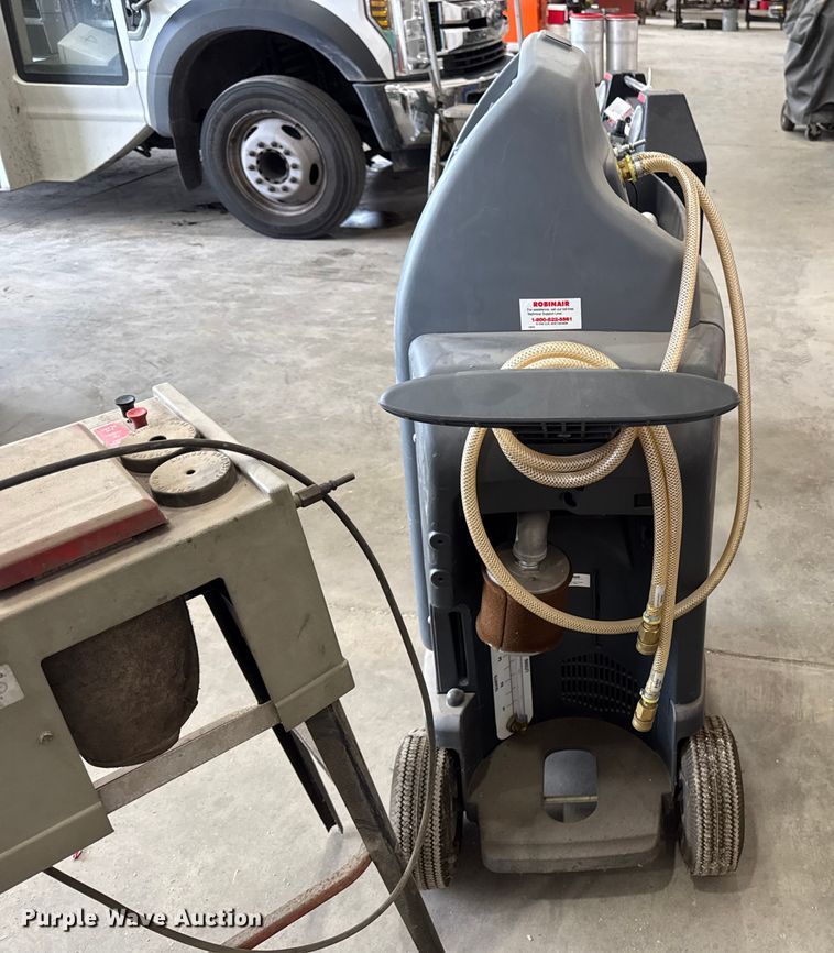 image for item EM2405 Tools