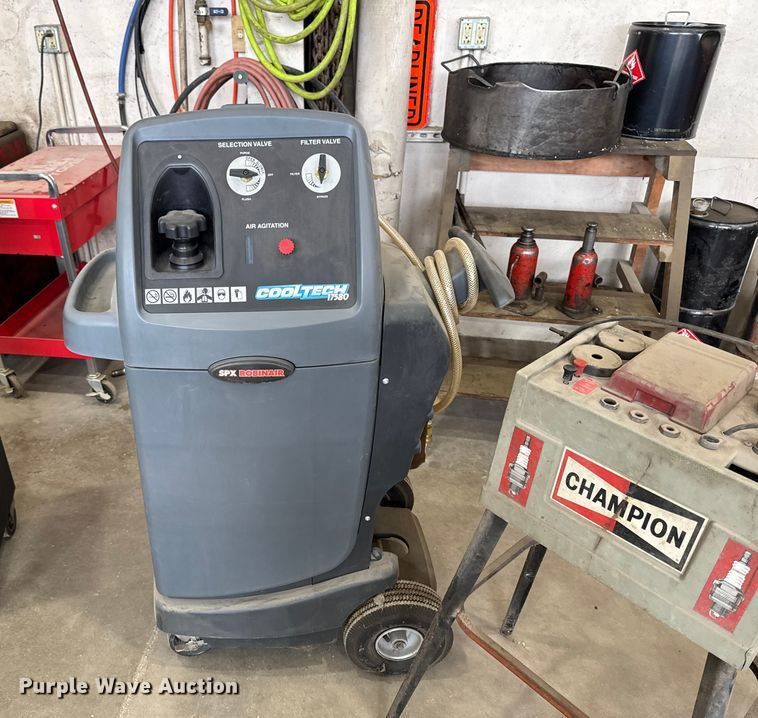 image for item EM2405 Tools