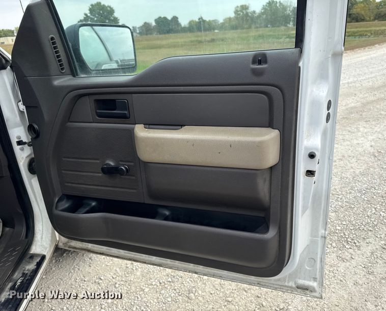 image for item EM2407 2010 Ford F150 pickup truck