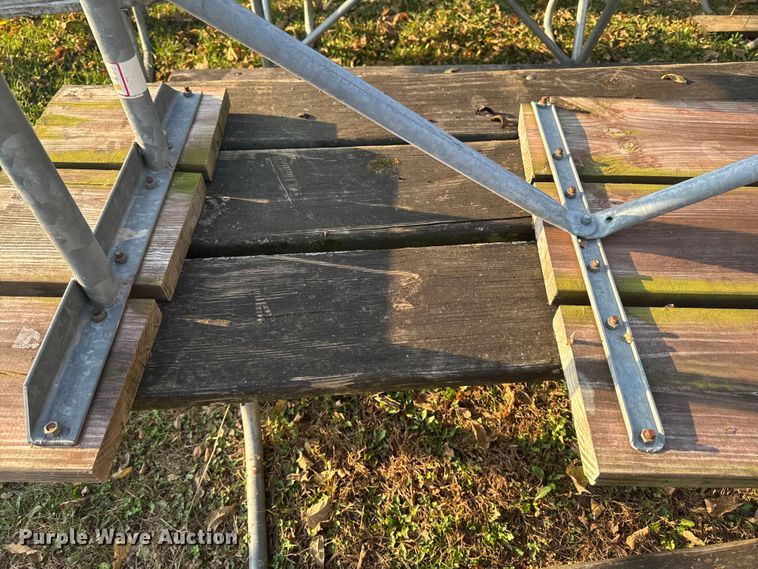 image for item EM2439 (16) picnic tables
