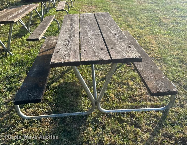 image for item EM2441 (10) picnic tables