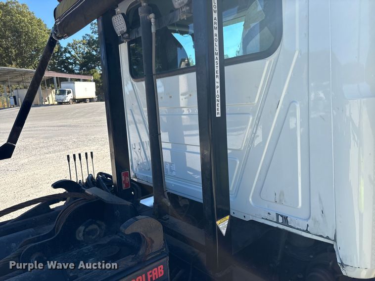 image for item EM6122 2025 Mack GR64F roll-off container truck