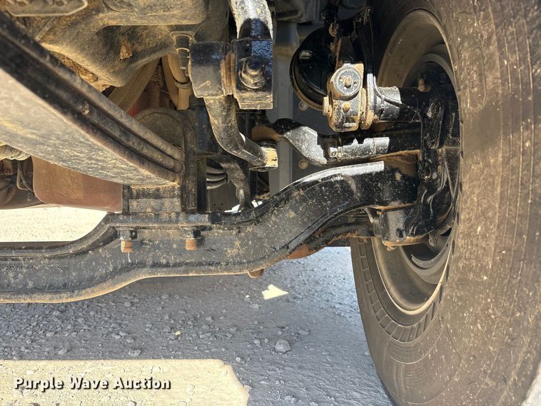 image for item EM6122 2025 Mack GR64F roll-off container truck