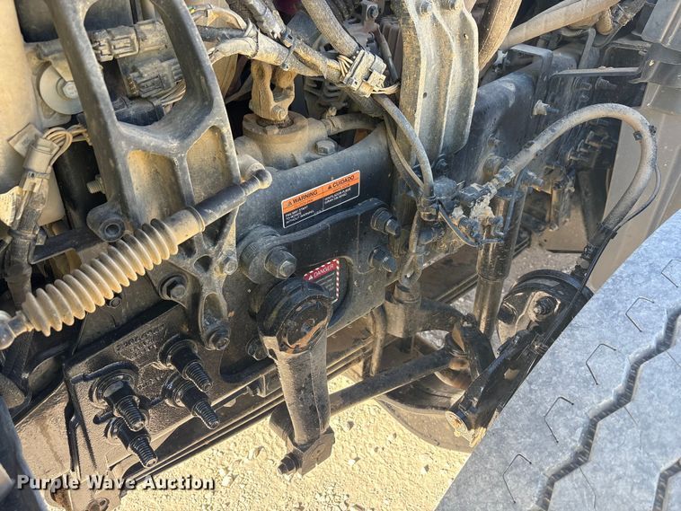 image for item EM6122 2025 Mack GR64F roll-off container truck