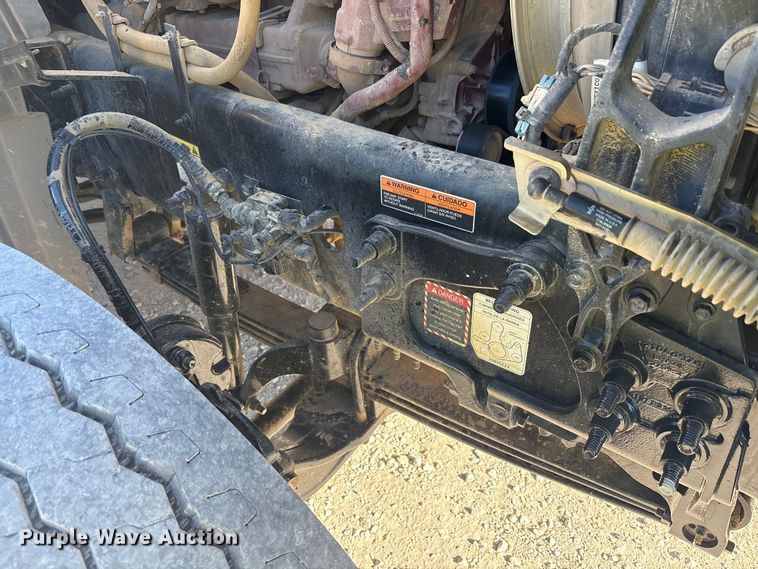 image for item EM6122 2025 Mack GR64F roll-off container truck