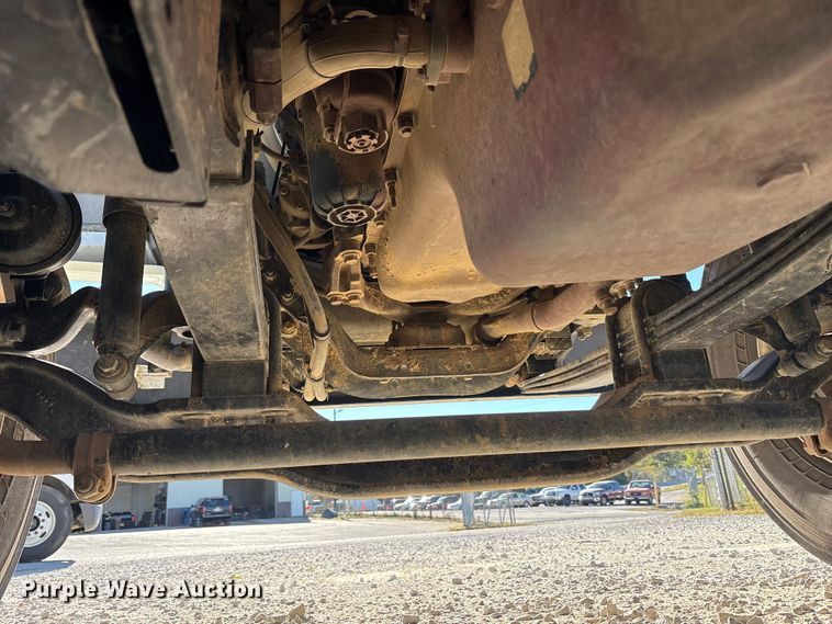 image for item EM6122 2025 Mack GR64F roll-off container truck