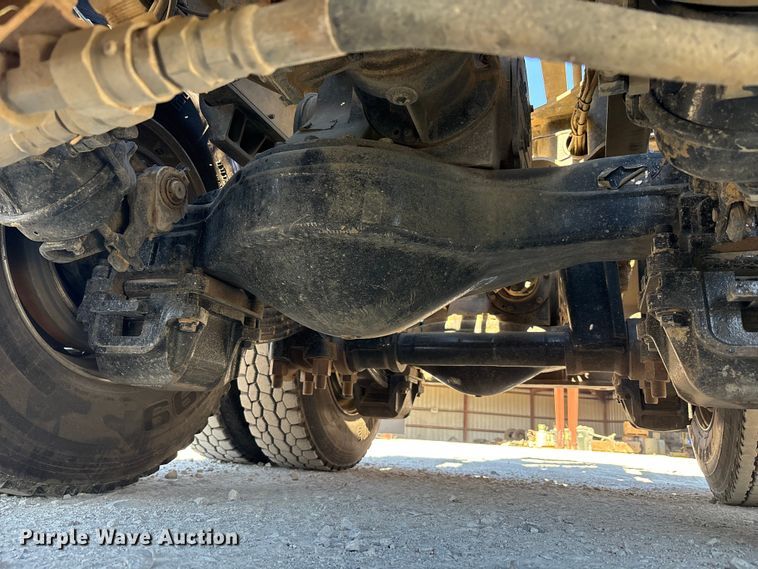 image for item EM6122 2025 Mack GR64F roll-off container truck