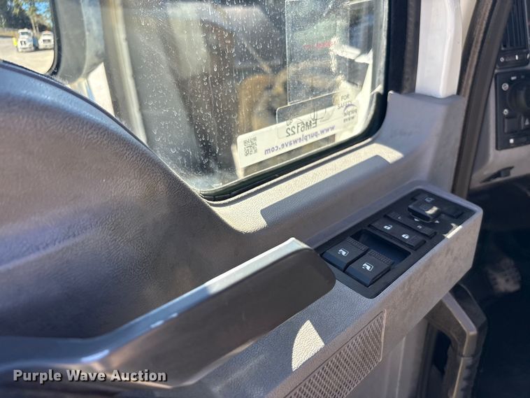 image for item EM6122 2025 Mack GR64F roll-off container truck