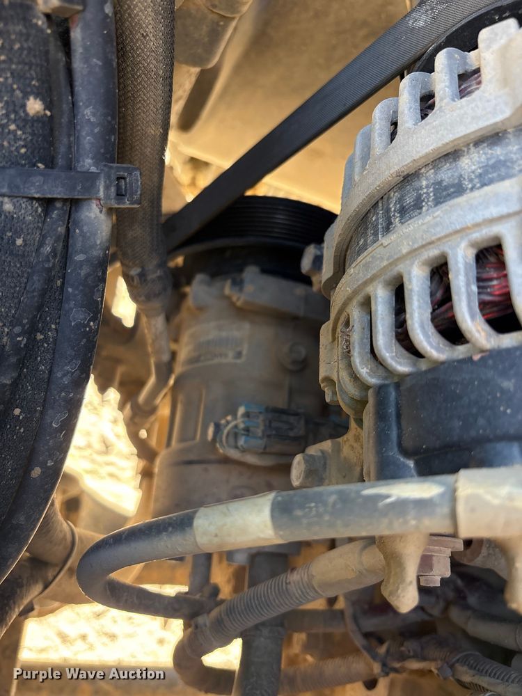 image for item EM6122 2025 Mack GR64F roll-off container truck